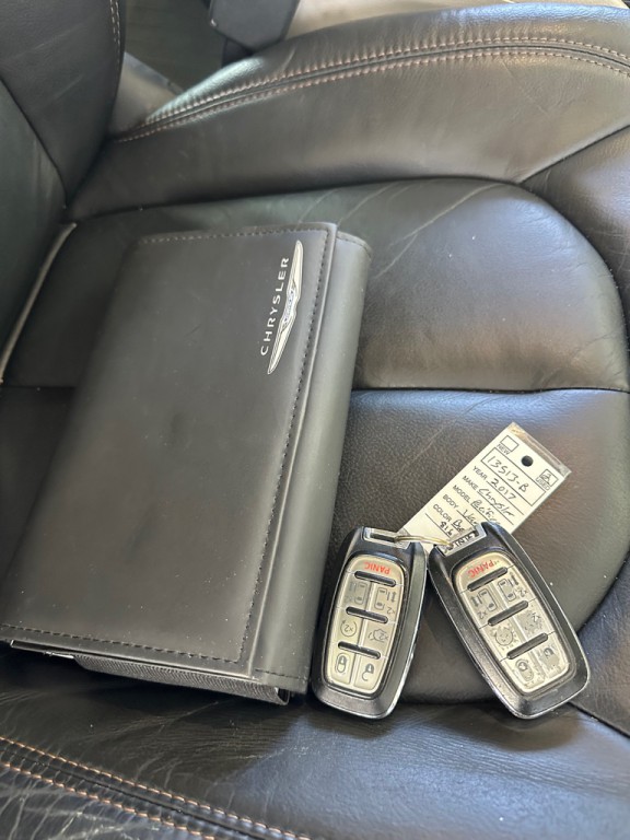 2017 Chrysler Pacifica Image 12