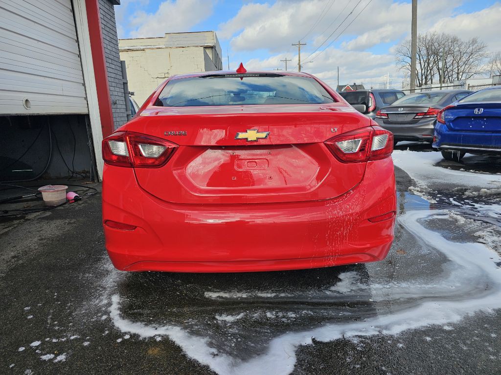 2016 Chevrolet Cruze Image 4