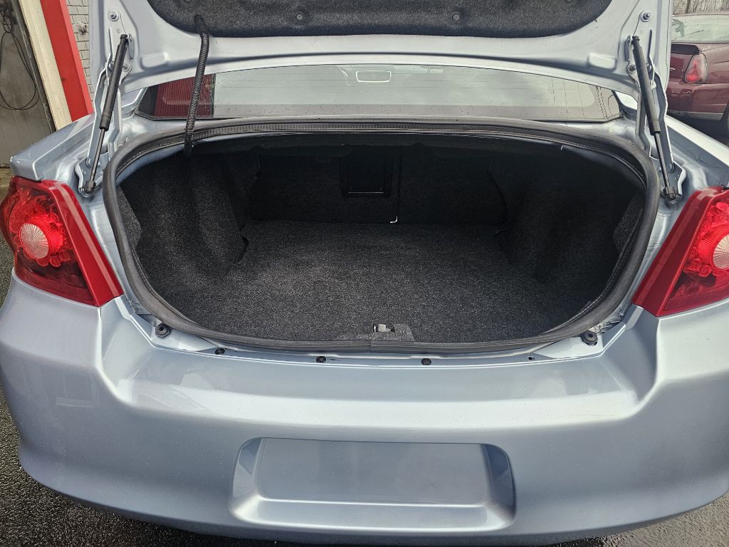 2013 Dodge Avenger Image 10