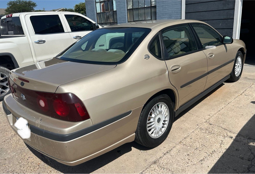 2000 Chevrolet Impala Image 3