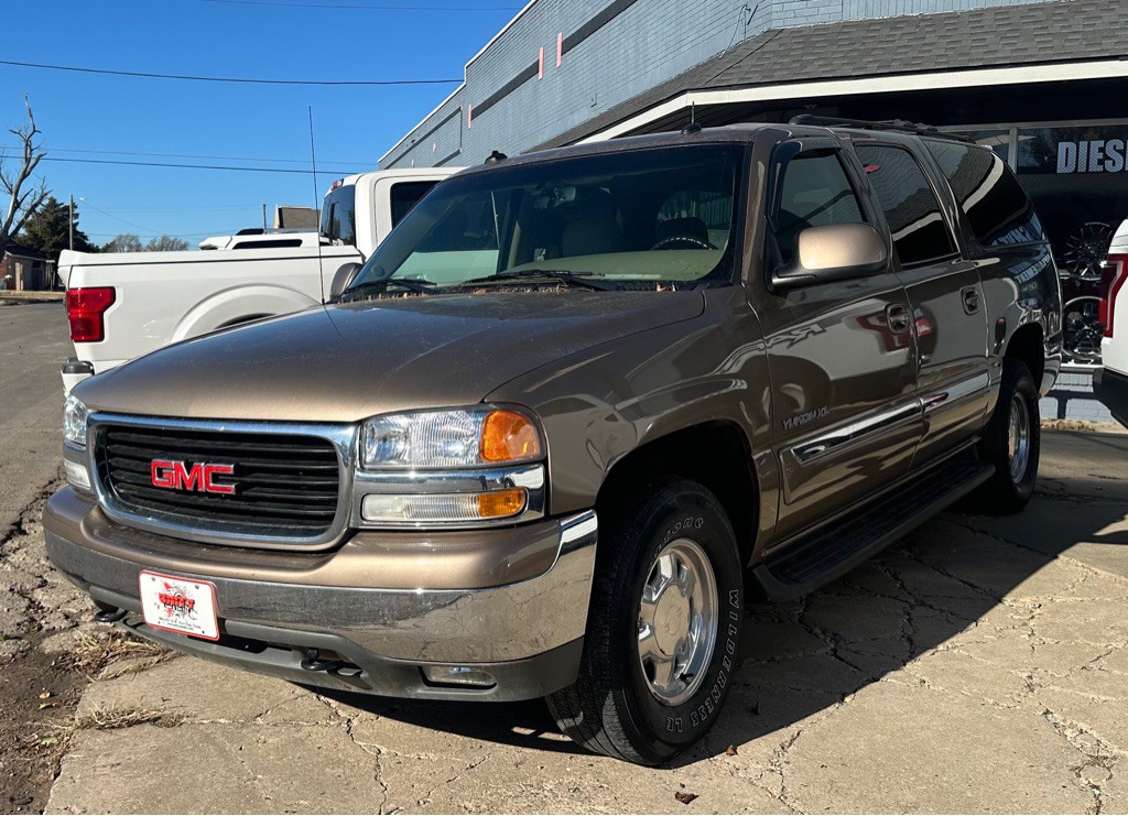 2003 GMC Yukon Image 1