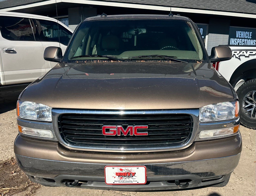 2003 GMC Yukon Image 3
