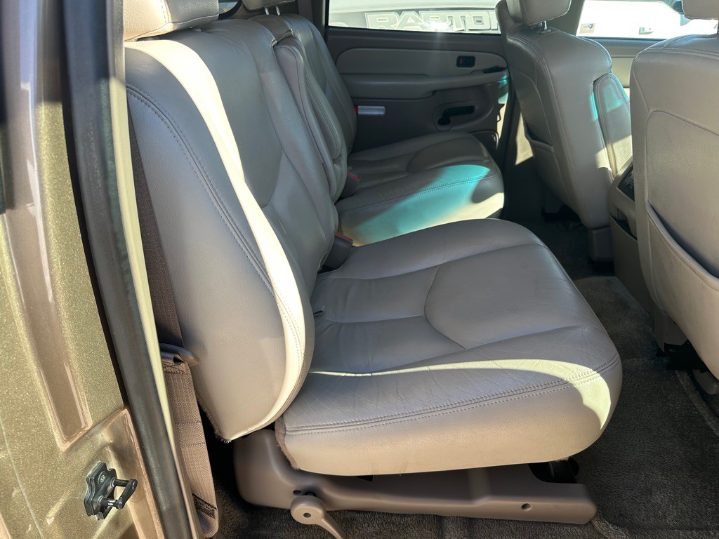 2003 GMC Yukon Image 11