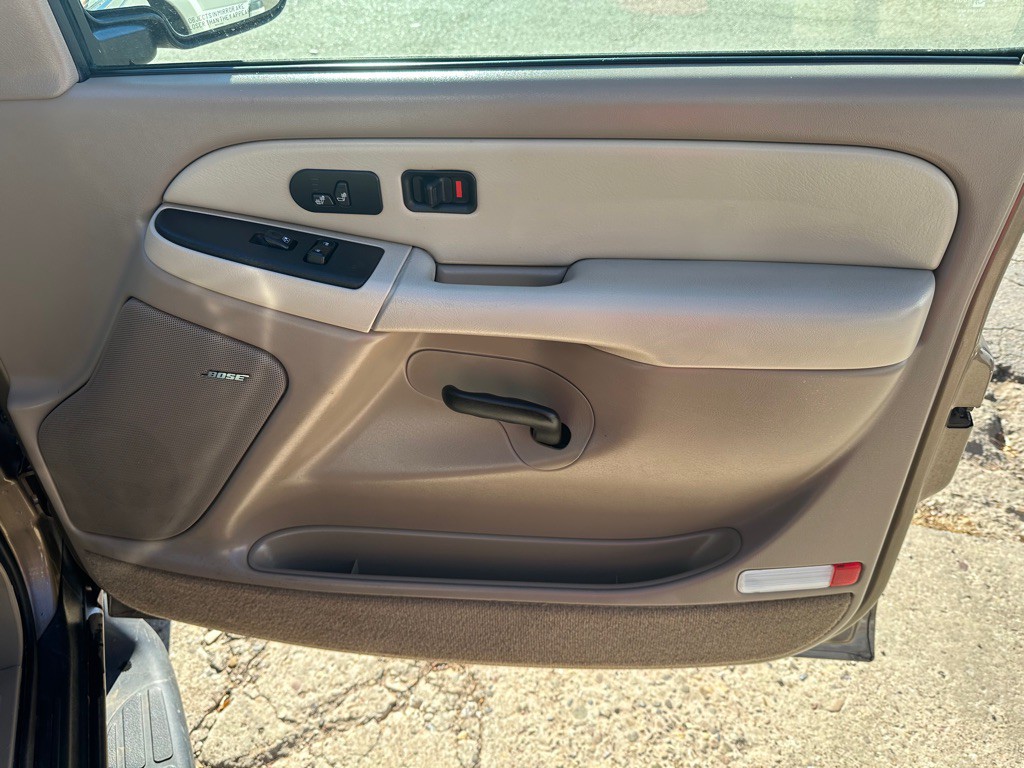 2003 GMC Yukon Image 14