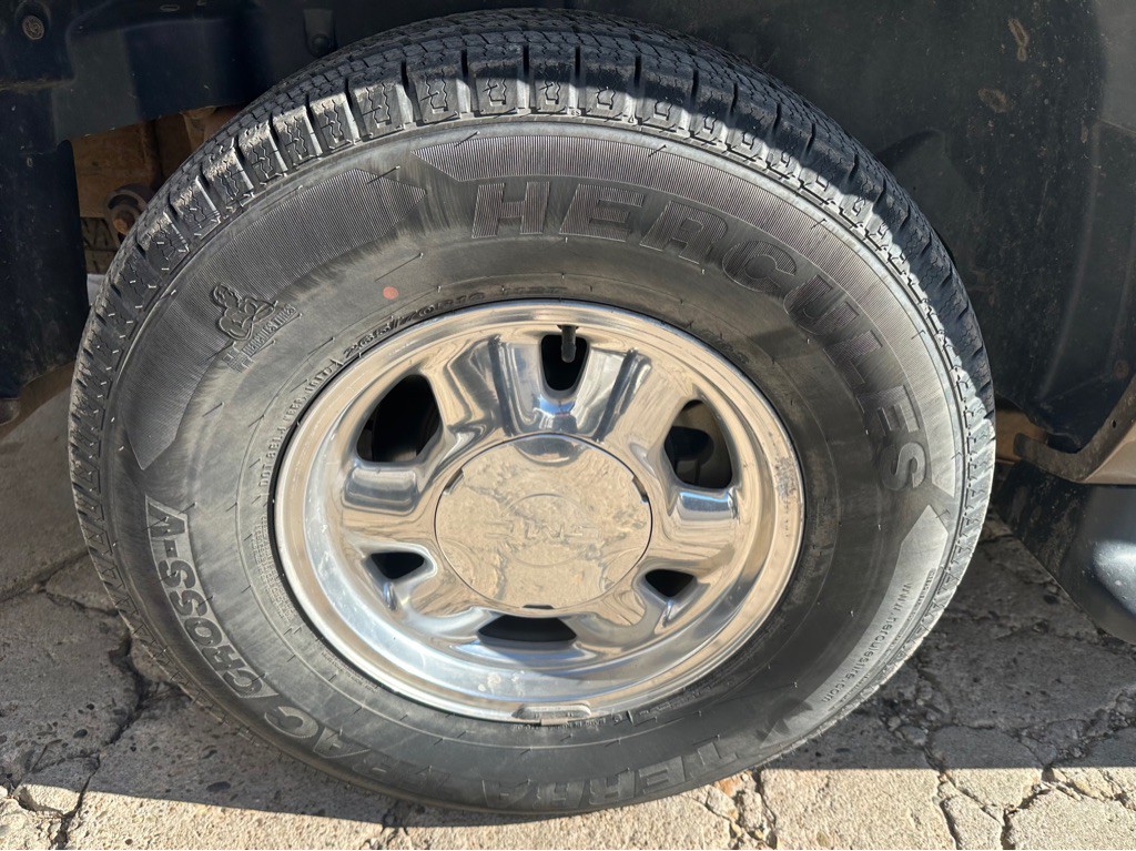 2003 GMC Yukon Image 15