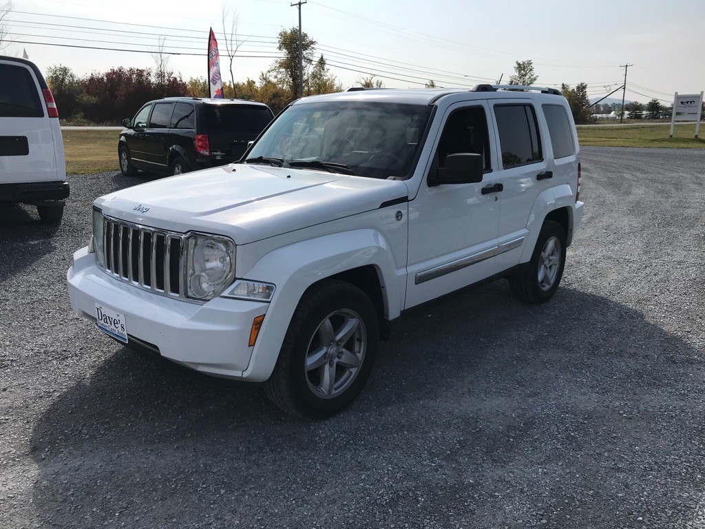 2011 Jeep Liberty Image 2