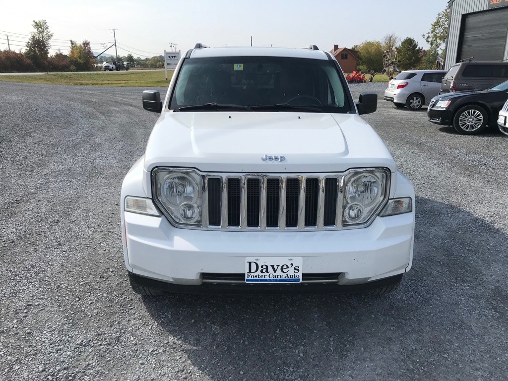 2011 Jeep Liberty Image 3