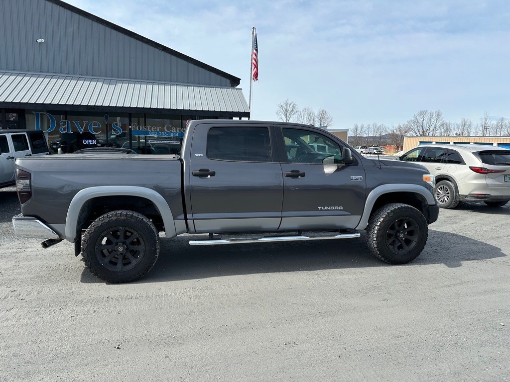 2015 Toyota Tundra Image 7