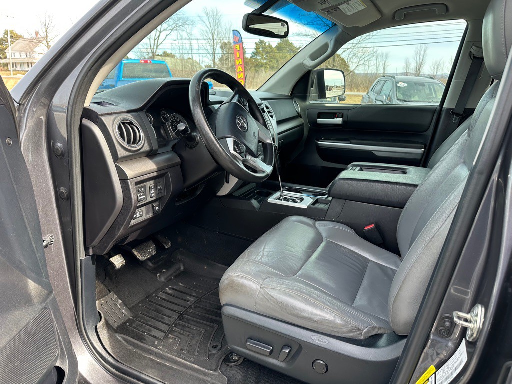 2015 Toyota Tundra Image 14