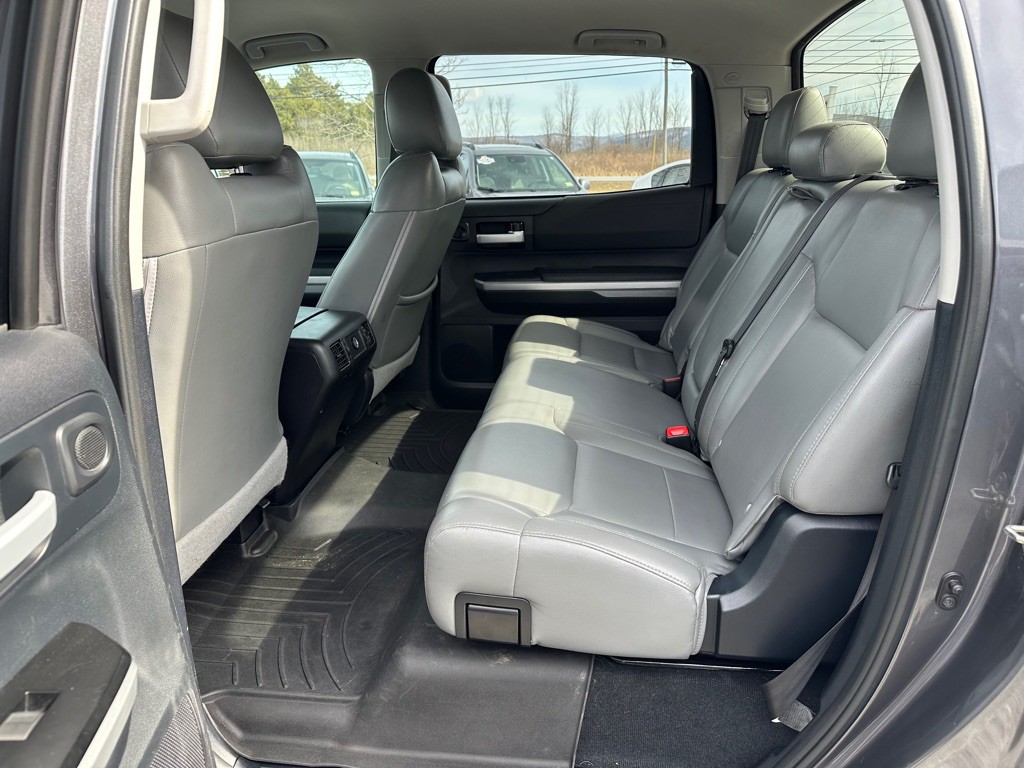 2015 Toyota Tundra Image 15