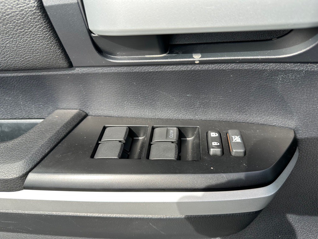 2015 Toyota Tundra Image 20