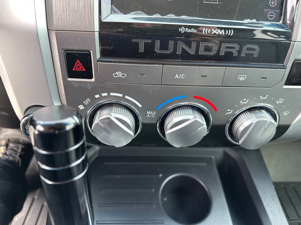 2015 Toyota Tundra Image 27