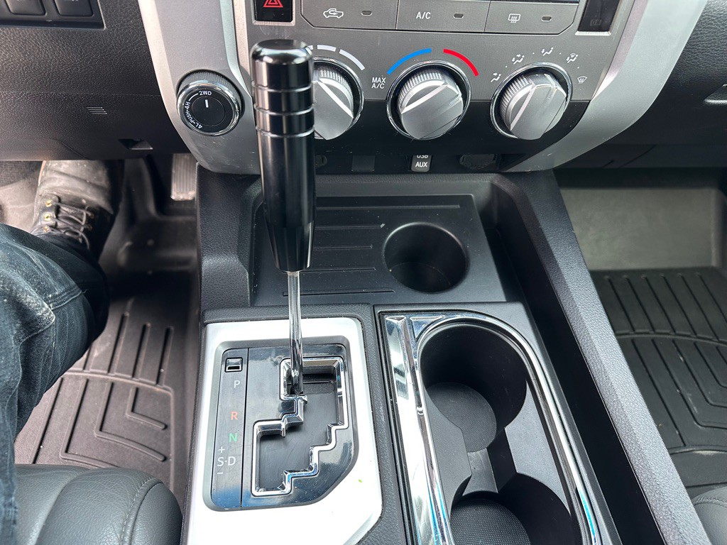 2015 Toyota Tundra Image 28