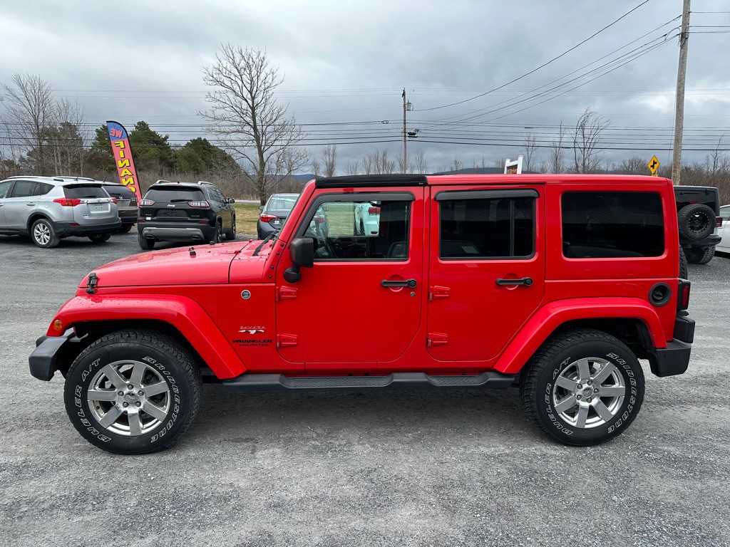2016 Jeep Wrangler Unlimited Image 2