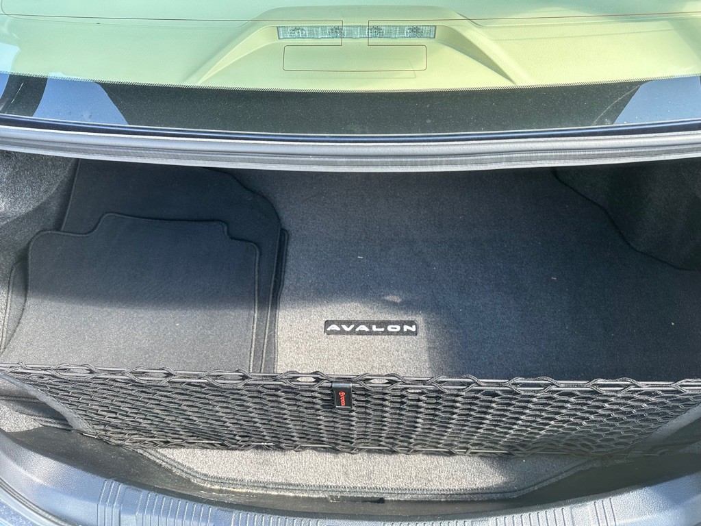 2015 Toyota Avalon Image 13