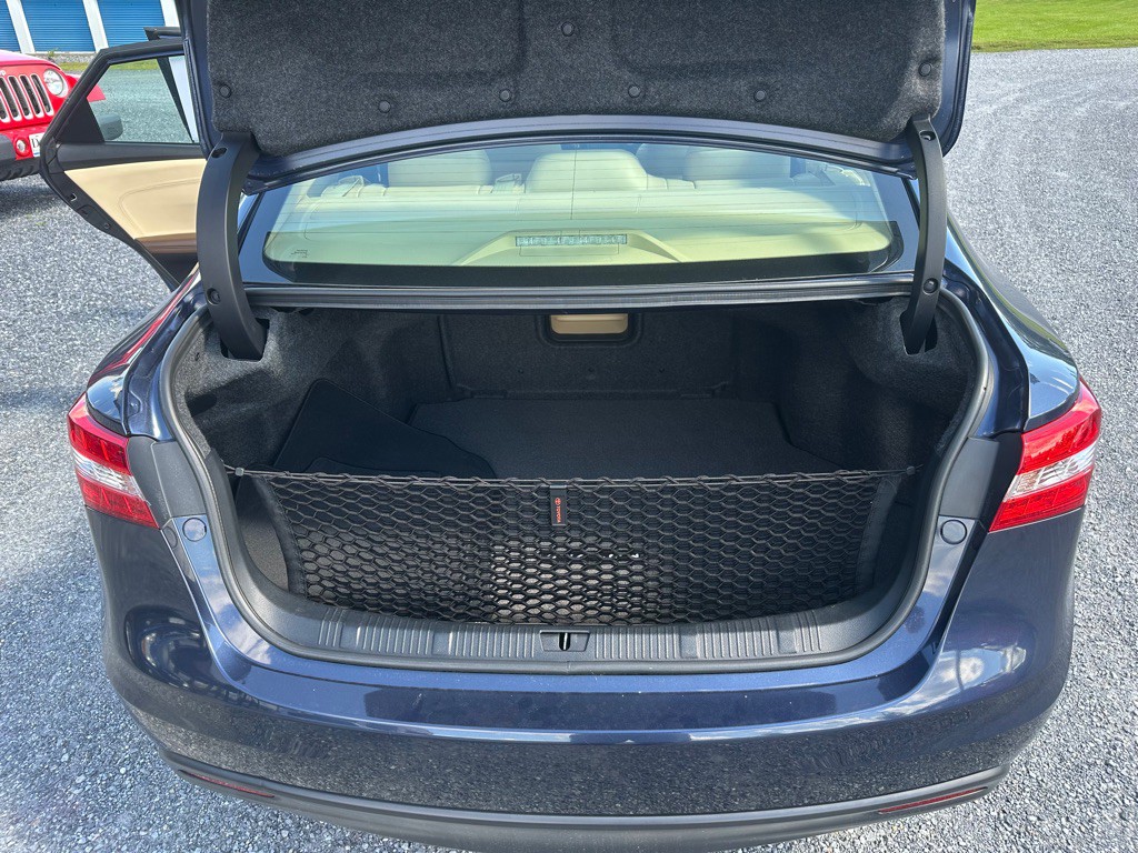 2015 Toyota Avalon Image 14