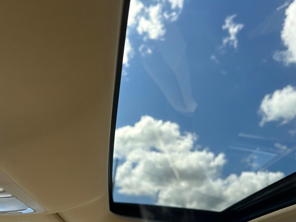 2015 Toyota Avalon Image 24