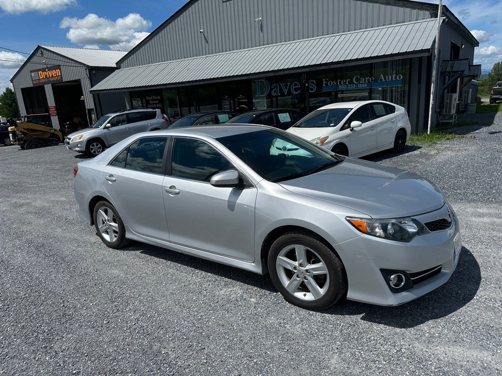 2012 Toyota Camry Image 7