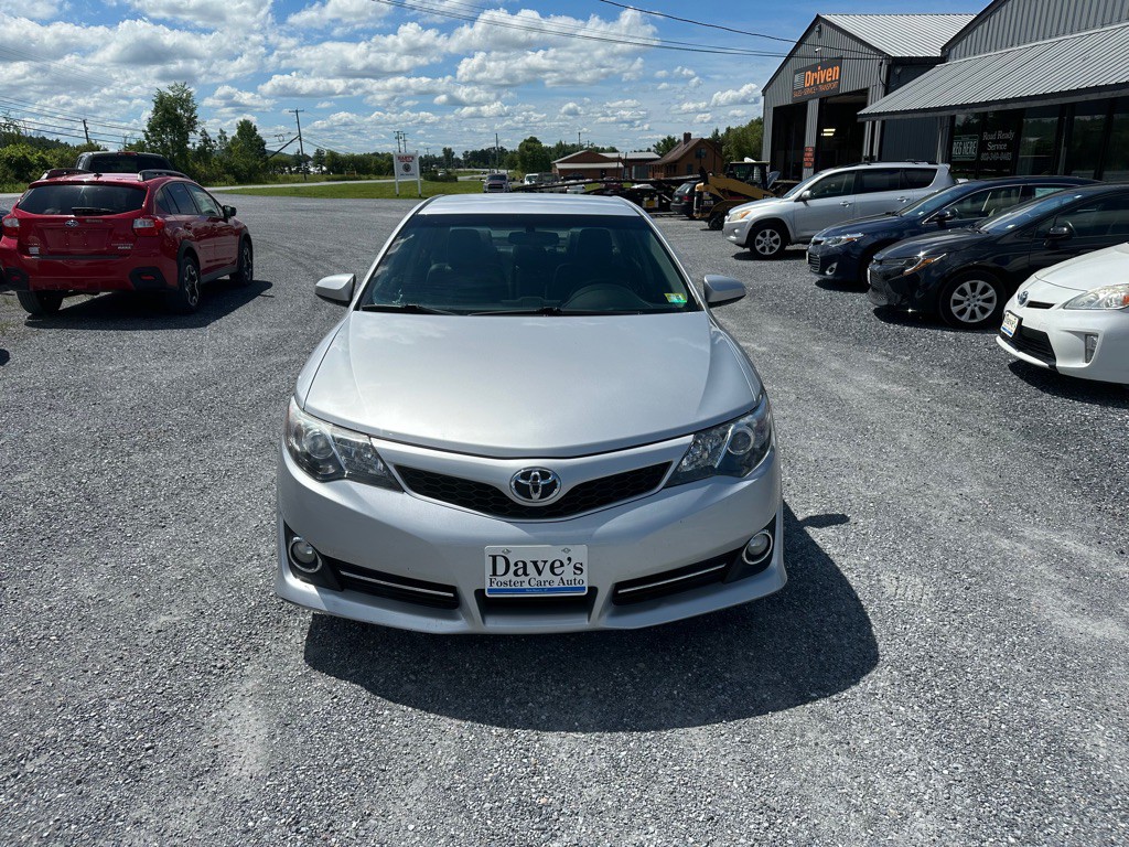 2012 Toyota Camry Image 8