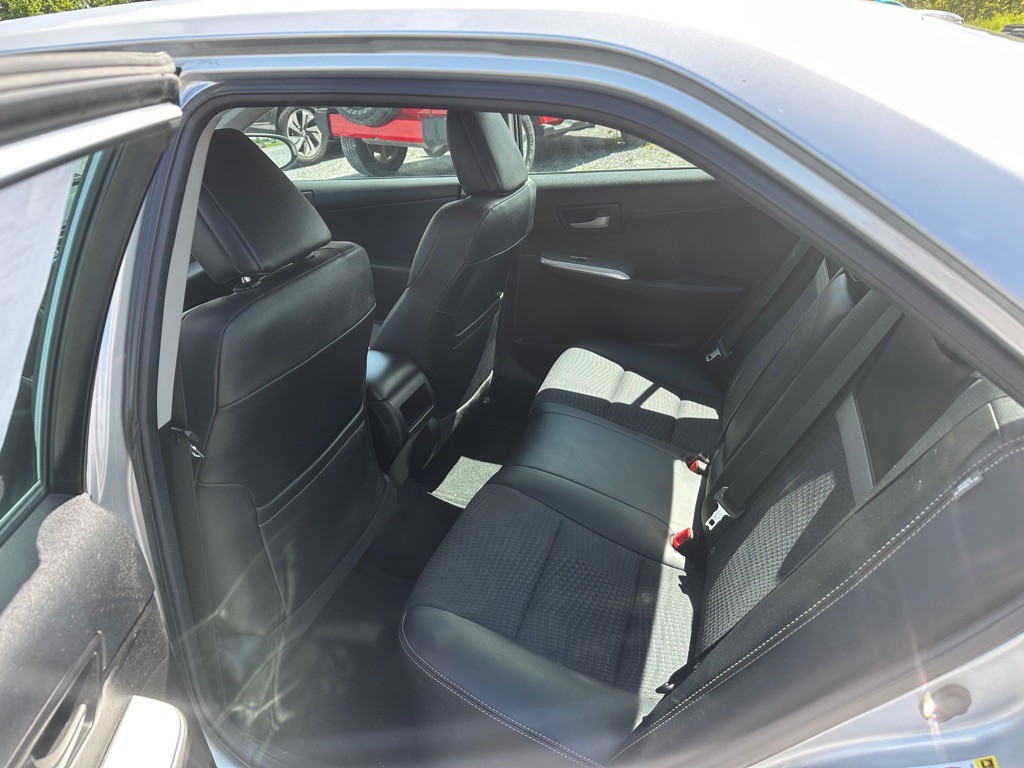 2012 Toyota Camry Image 10