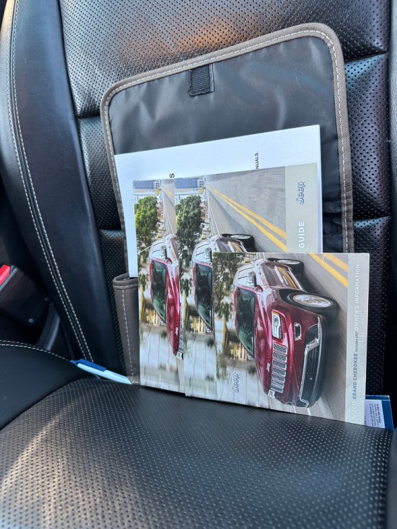 2020 Jeep Grand Cherokee Image 16