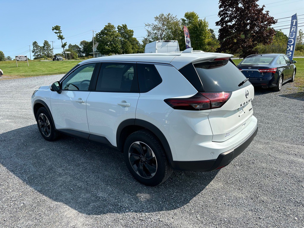 2024 Nissan Rogue Image 3