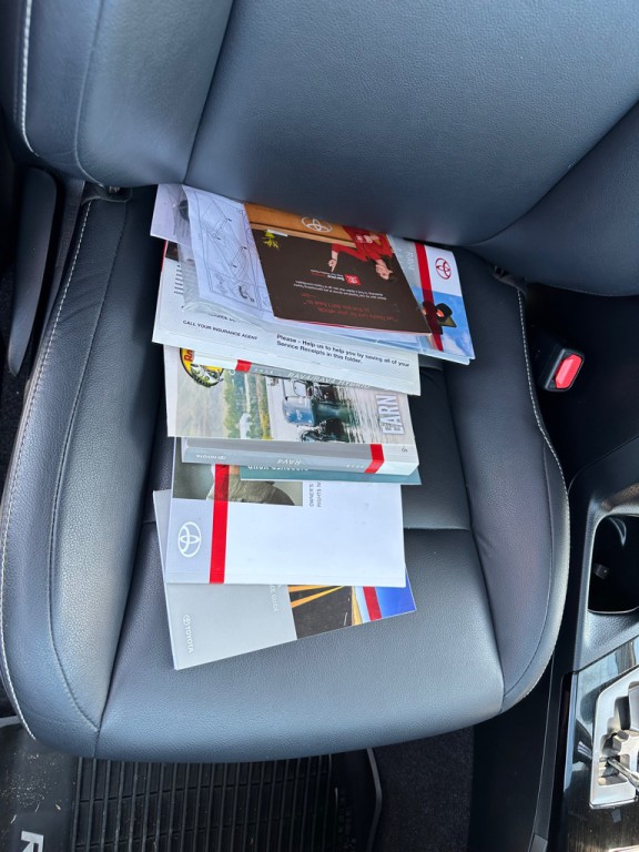 2018 Toyota Rav4 Image 18