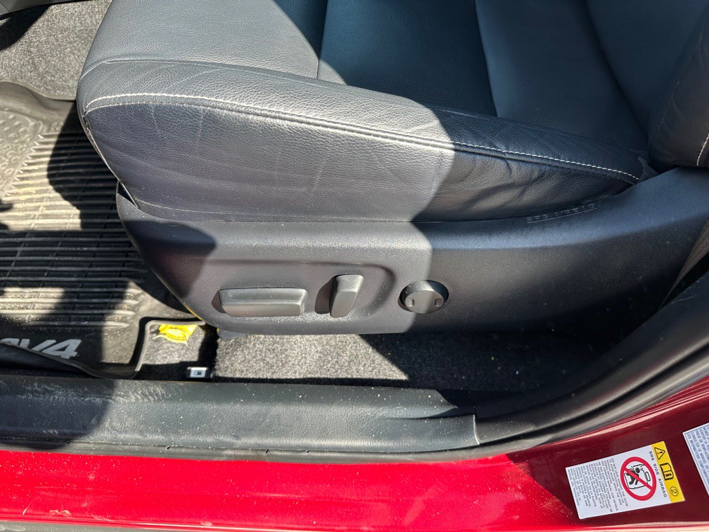 2018 Toyota Rav4 Image 19