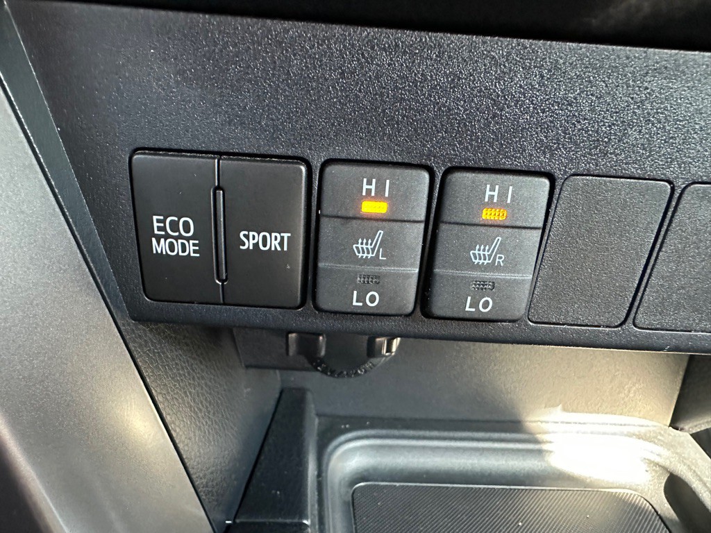 2018 Toyota Rav4 Image 27