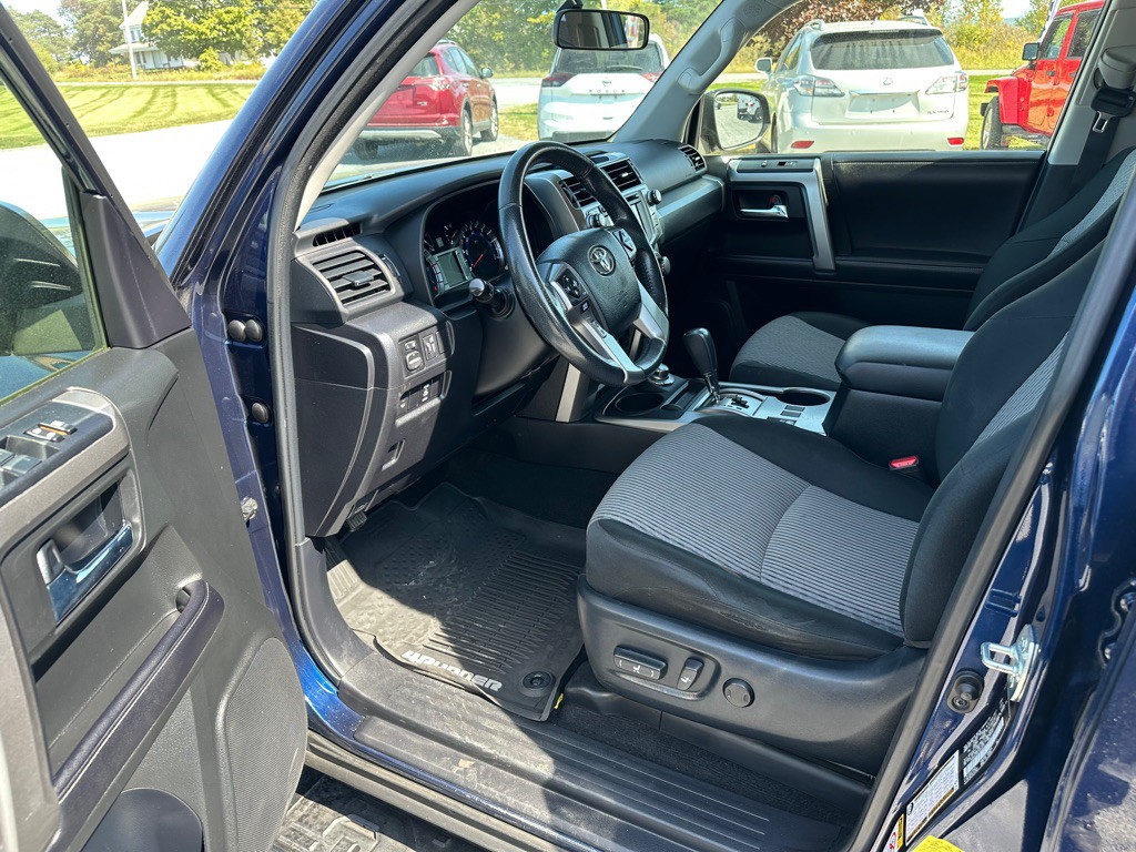 2018 Toyota 4Runner Image 10