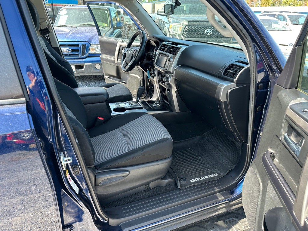 2018 Toyota 4Runner Image 15