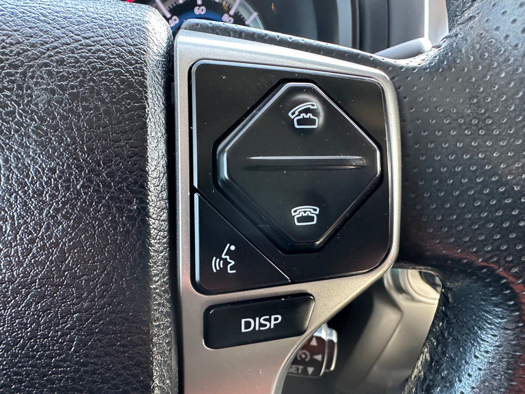 2018 Toyota 4Runner Image 18