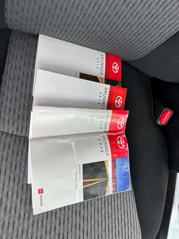 2019 Toyota 4Runner Image 16