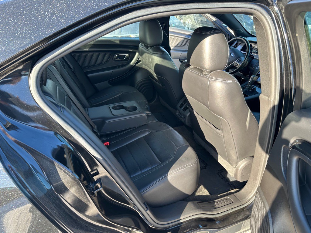 2013 Ford Taurus Image 23
