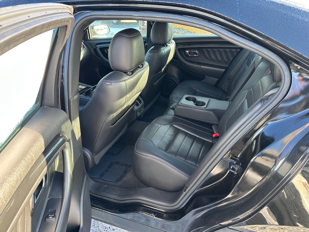 2013 Ford Taurus Image 25
