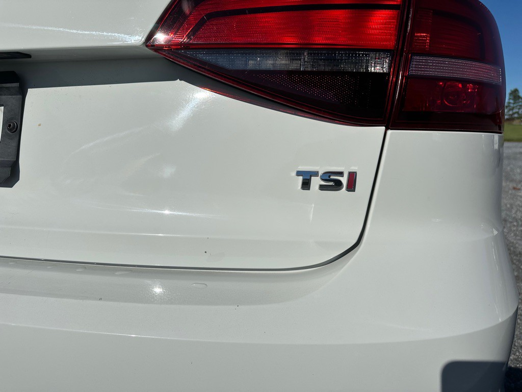 2017 Volkswagen Jetta Image 5