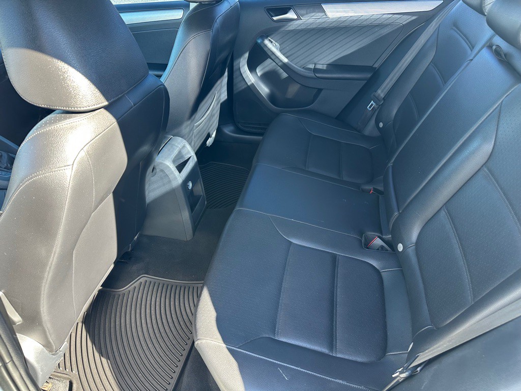 2017 Volkswagen Jetta Image 11