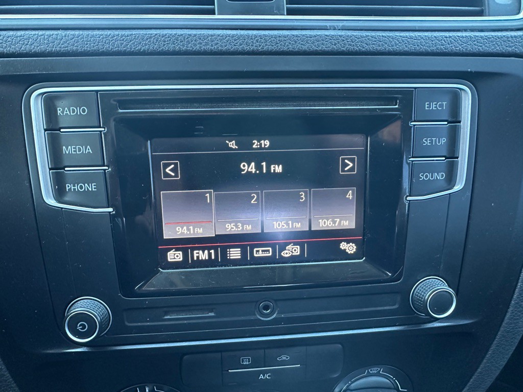 2017 Volkswagen Jetta Image 19