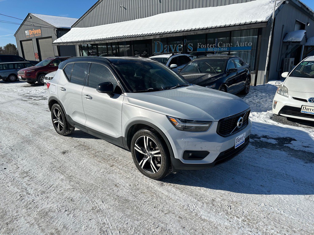 2020 Volvo XC40 Image 8