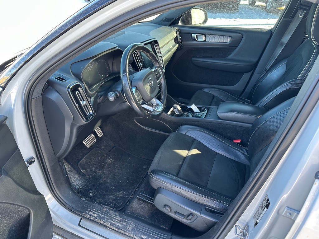 2020 Volvo XC40 Image 10