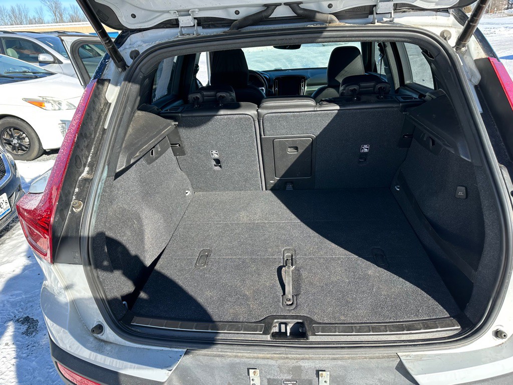 2020 Volvo XC40 Image 12