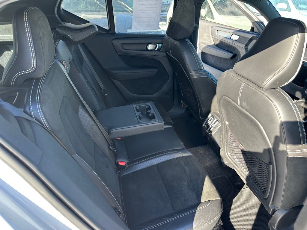 2020 Volvo XC40 Image 13