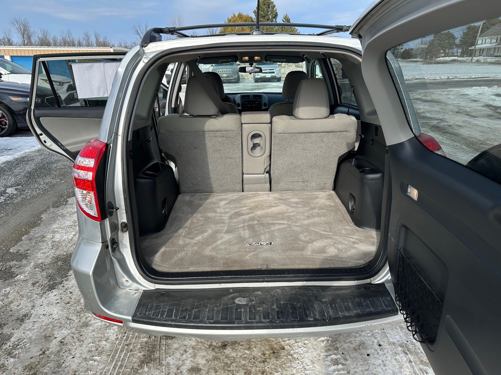 2012 Toyota Rav4 Image 11