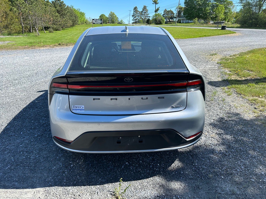 2024 Toyota Prius Image 4