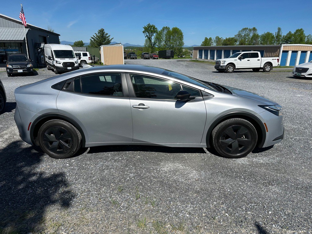 2024 Toyota Prius Image 7