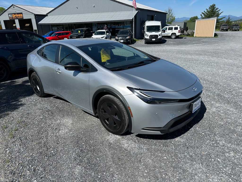 2024 Toyota Prius Image 8