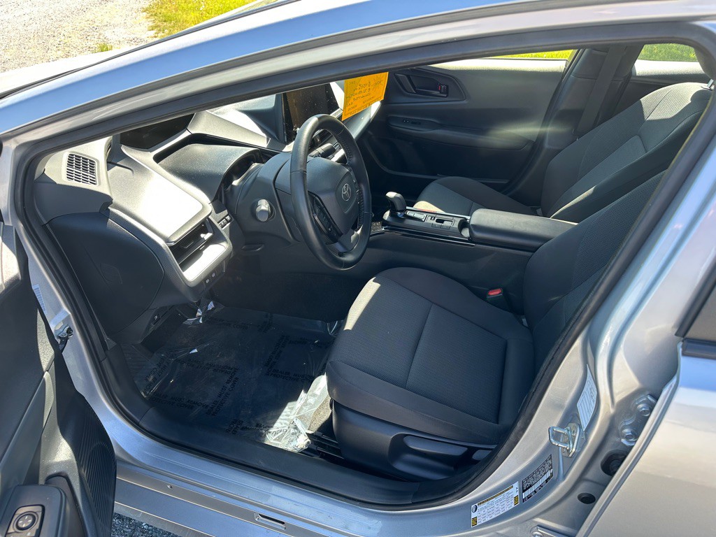 2024 Toyota Prius Image 10