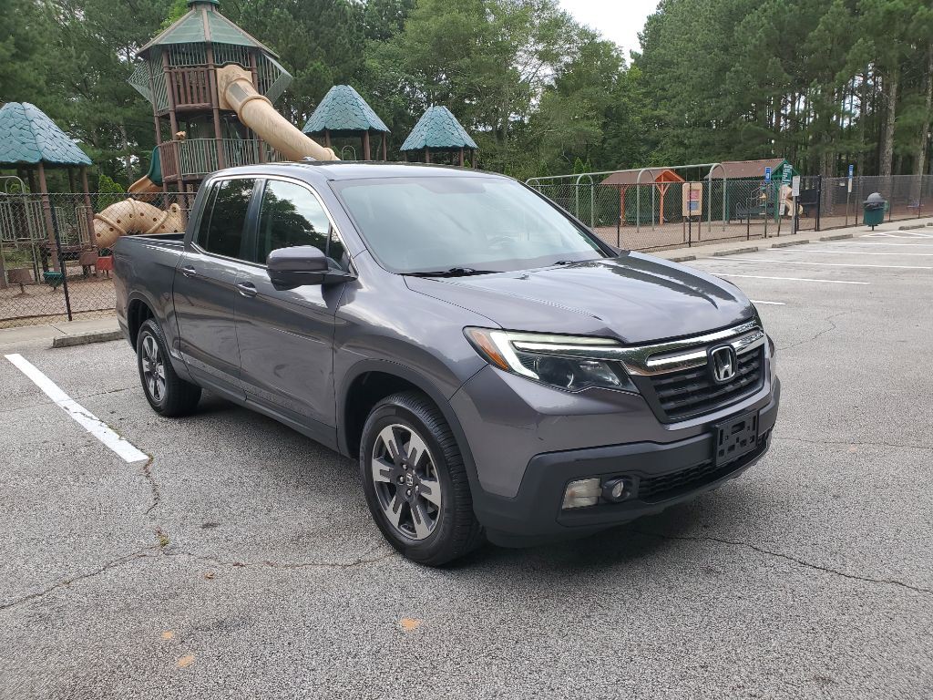 2017 Honda Ridgeline Image 3