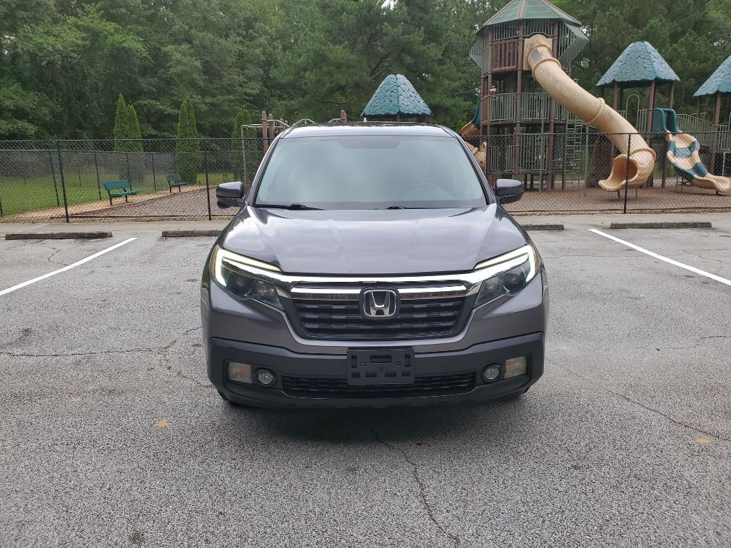 2017 Honda Ridgeline Image 2