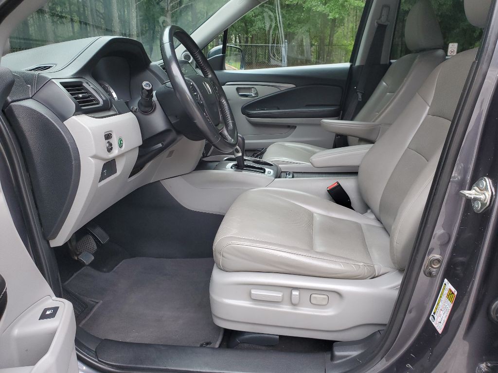 2017 Honda Ridgeline Image 10